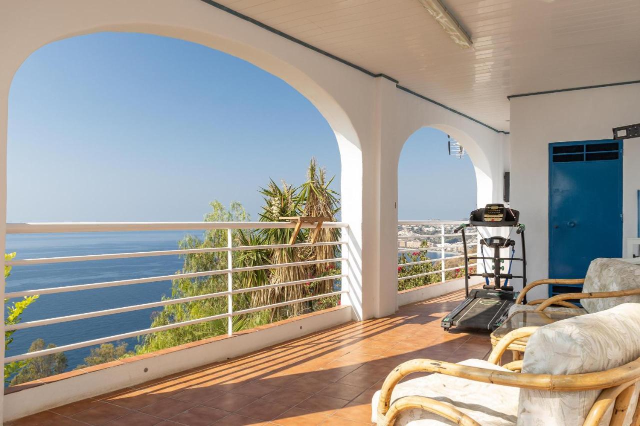 Villa Buganvilla En سالوبرينيا المظهر الخارجي الصورة