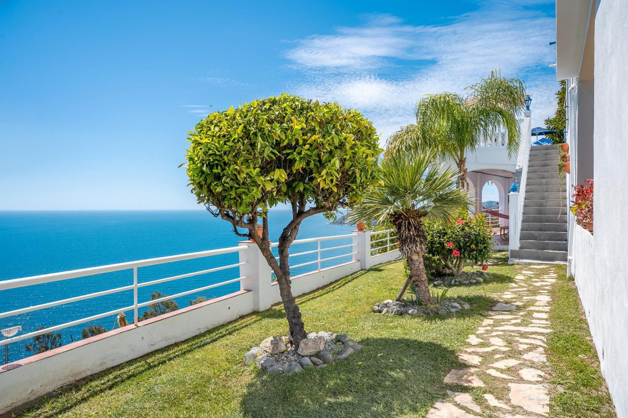 Villa Buganvilla En سالوبرينيا المظهر الخارجي الصورة